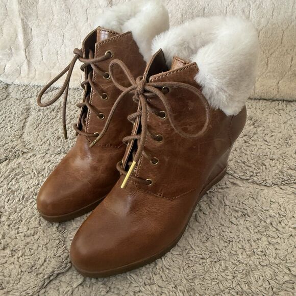 MICHAEL KORS Brown Leather Carrigan Wedge Lace-Up Fur Trim Booties Boots‎ 7M - Picture 11 of 15